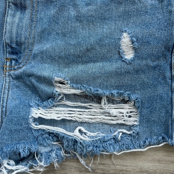 Forever 21 Blue Distressed Jean Shorts size 27 - Picture 6 of 8